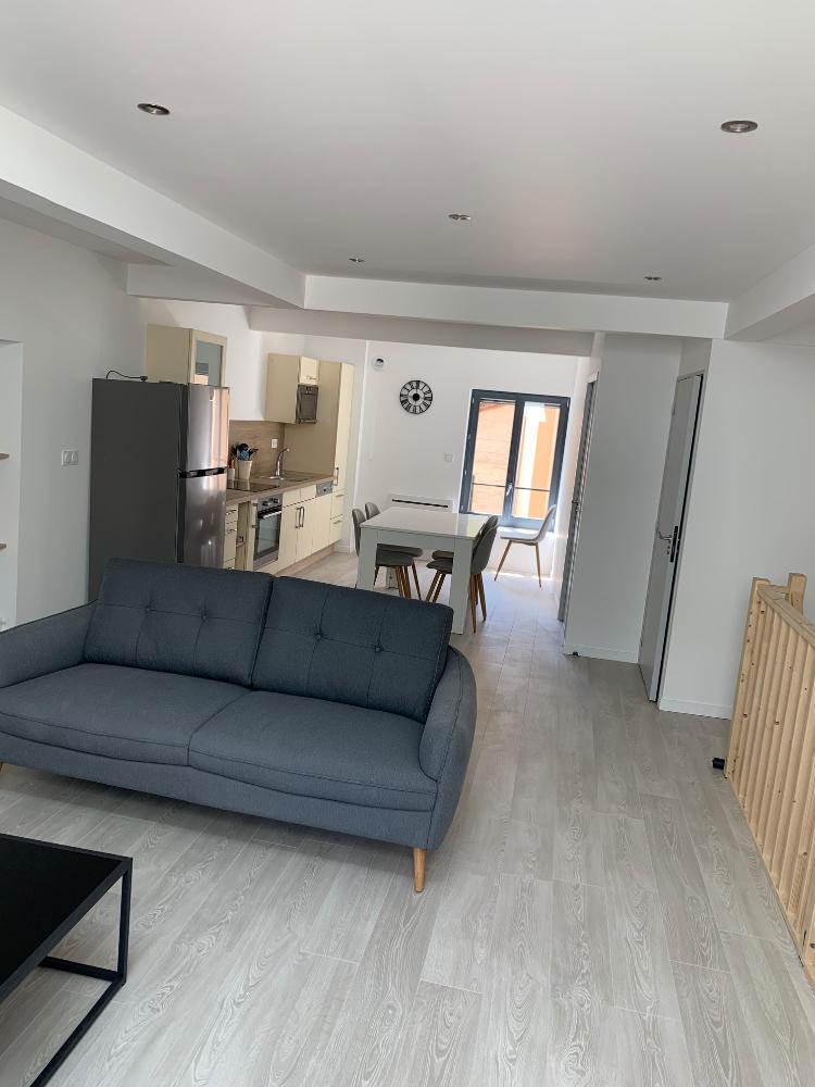 Maison à louer avec garage à Bettant, 4 pièces, 84m².