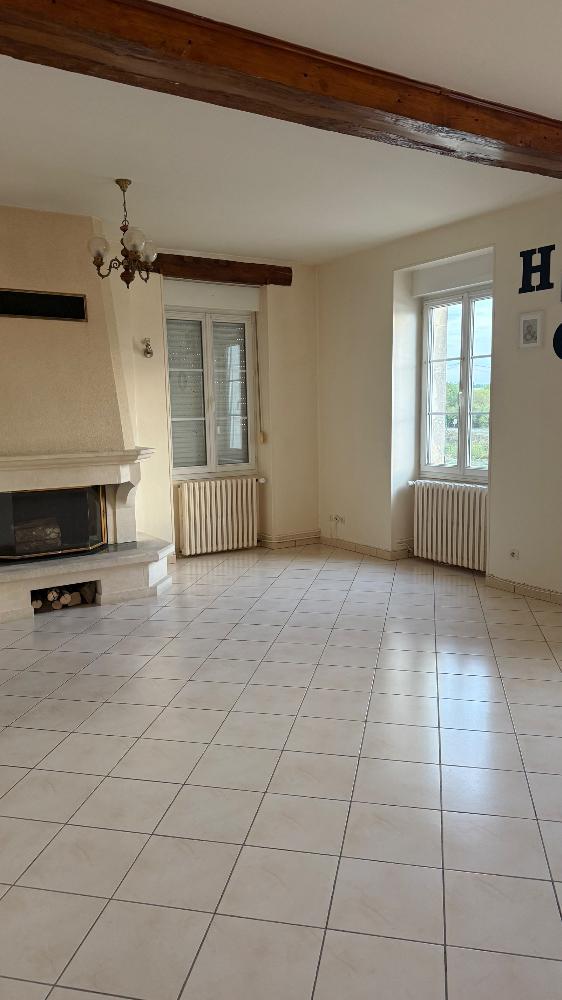 Appartement 4 pièces 95 m² · à Marolles-sous-Lignières · 95 m² · 740 €/mois