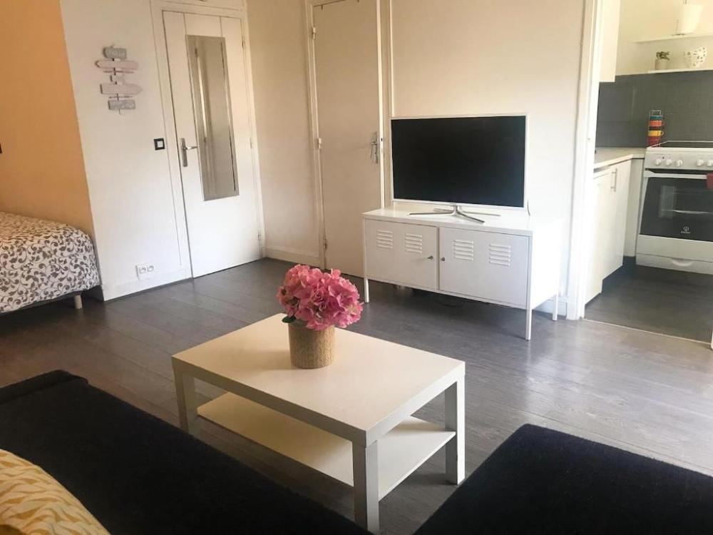 Studio meublé lumineux de 21 m² à Paris