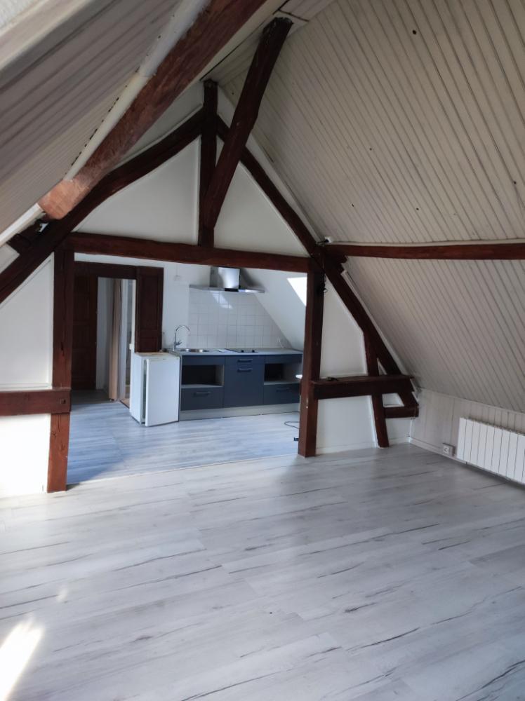 LOCATION d'un appartement F1 (40 m²) à Saint-Prest