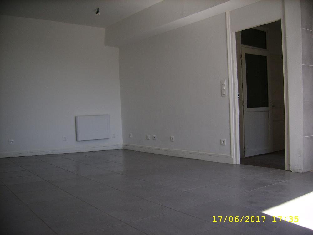 VENTE : Petit immeuble de 3 logements (147 m²) à Neufchâtel-en-Saosnois