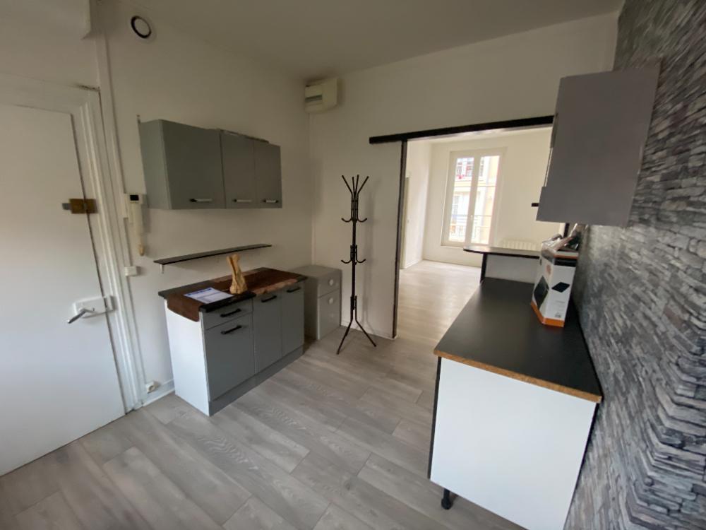 Appartement de 3 pièces libre de suite double vitrage chauffage a inercie à La Ferté Macé