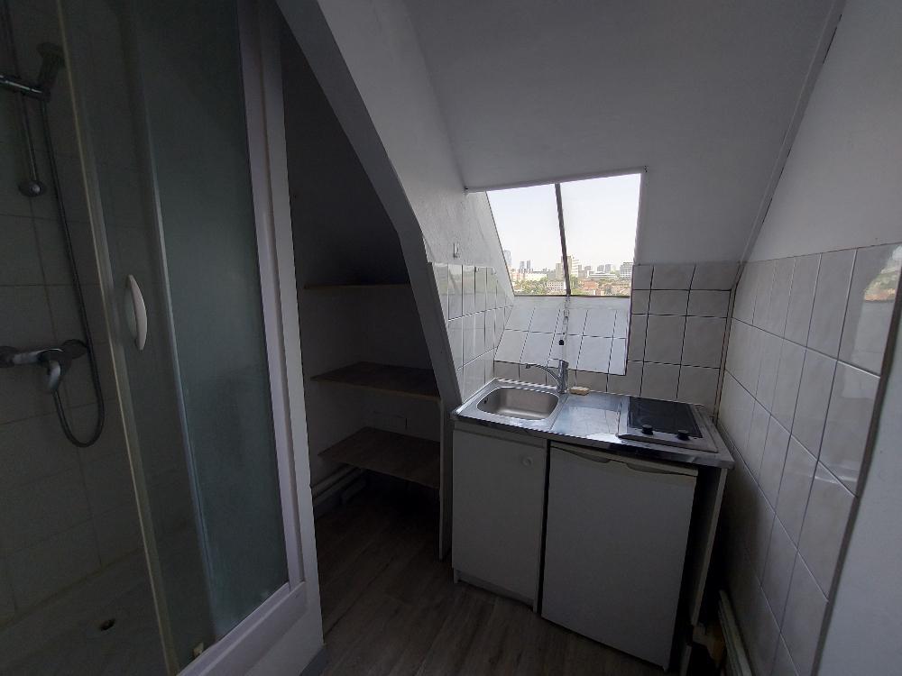 Image d'un 2 chambres de service au pied de rer a nanterre ville à 500€ à nanterre (92000)
