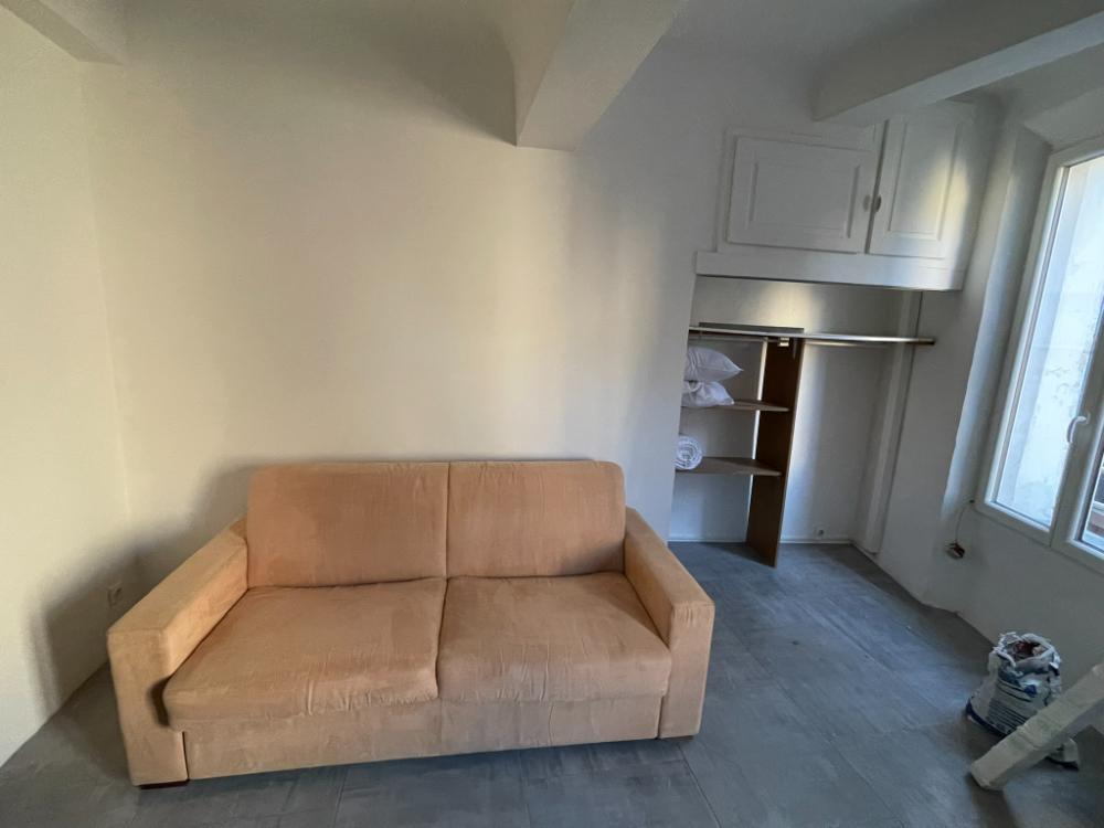 Appartement lumineux avec balcon à louer à Lorgues.